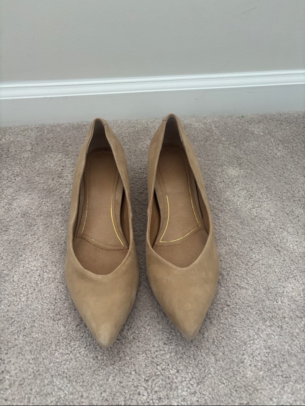 Vionic Josie Heel Shoes Women’s Size 8 Suede Tan Pump Pointed-Toe Kitty Heel